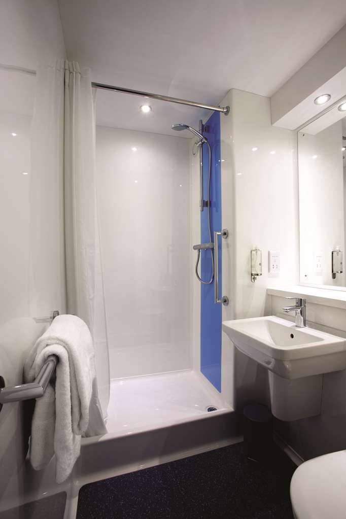 Travelodge London Wimbledon Morden Morden  Стая снимка